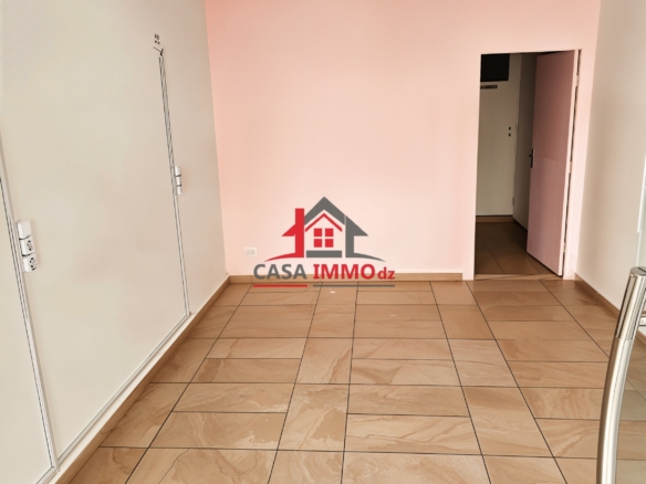 Local – Chéraga, Alger <span class="casa-ref-carte">(CASA-204)</span>